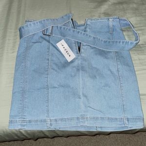 PacSun Denim Skirt in blue, size is a 25.